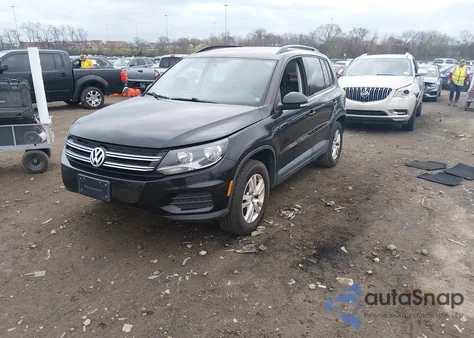 2015 Volkswagen Tiguan S z USA, uszkodzony, nr VIN WVGAV7AX8FW593022